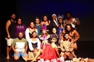 Peça “De tempos em tempos, matam um Reginaldo” é atração no Teatro de Bolso